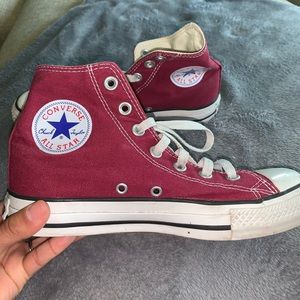 Converse Chuck Taylor All Star Burgundy & White…